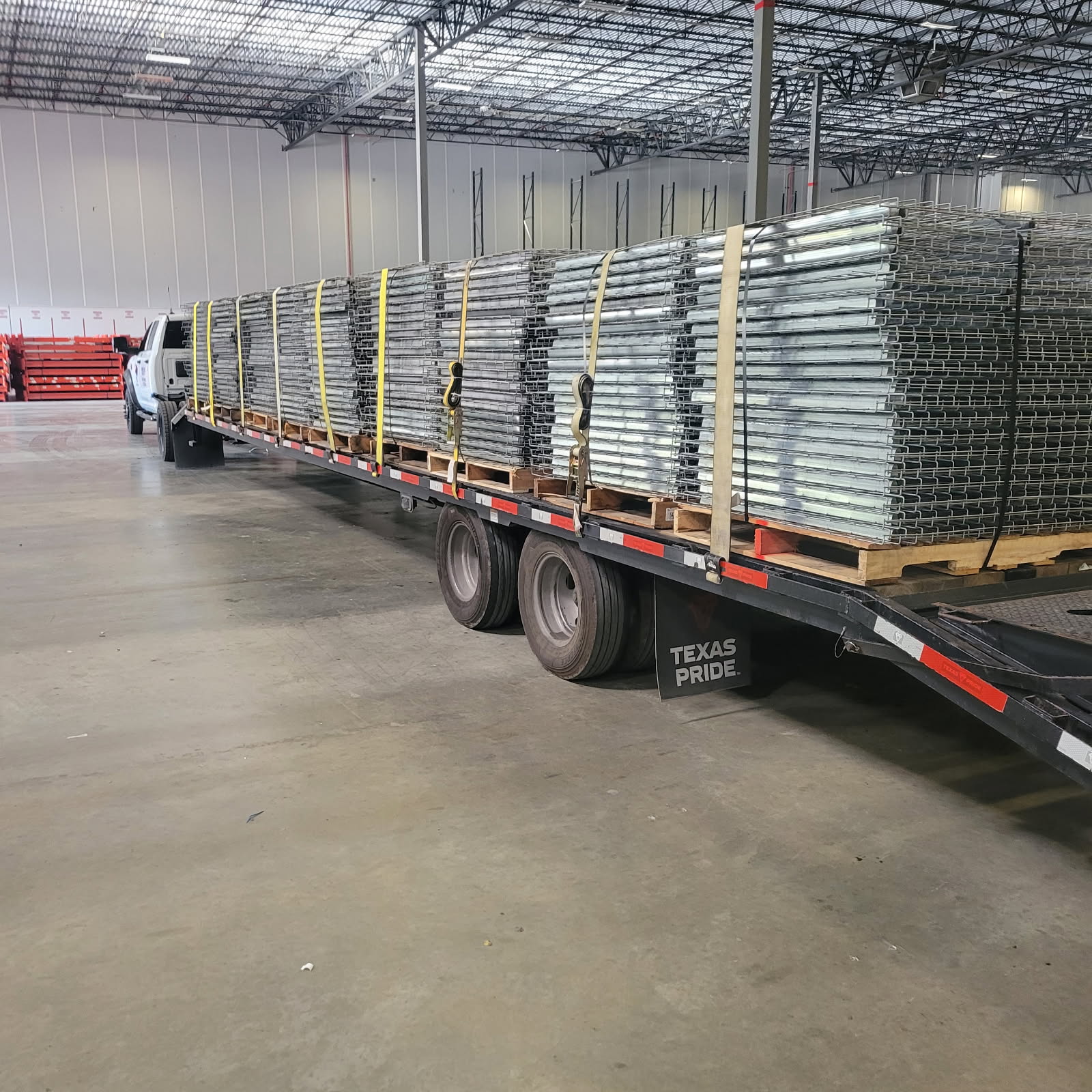 Pallet Rack Wire Decking at Logistics Dock
