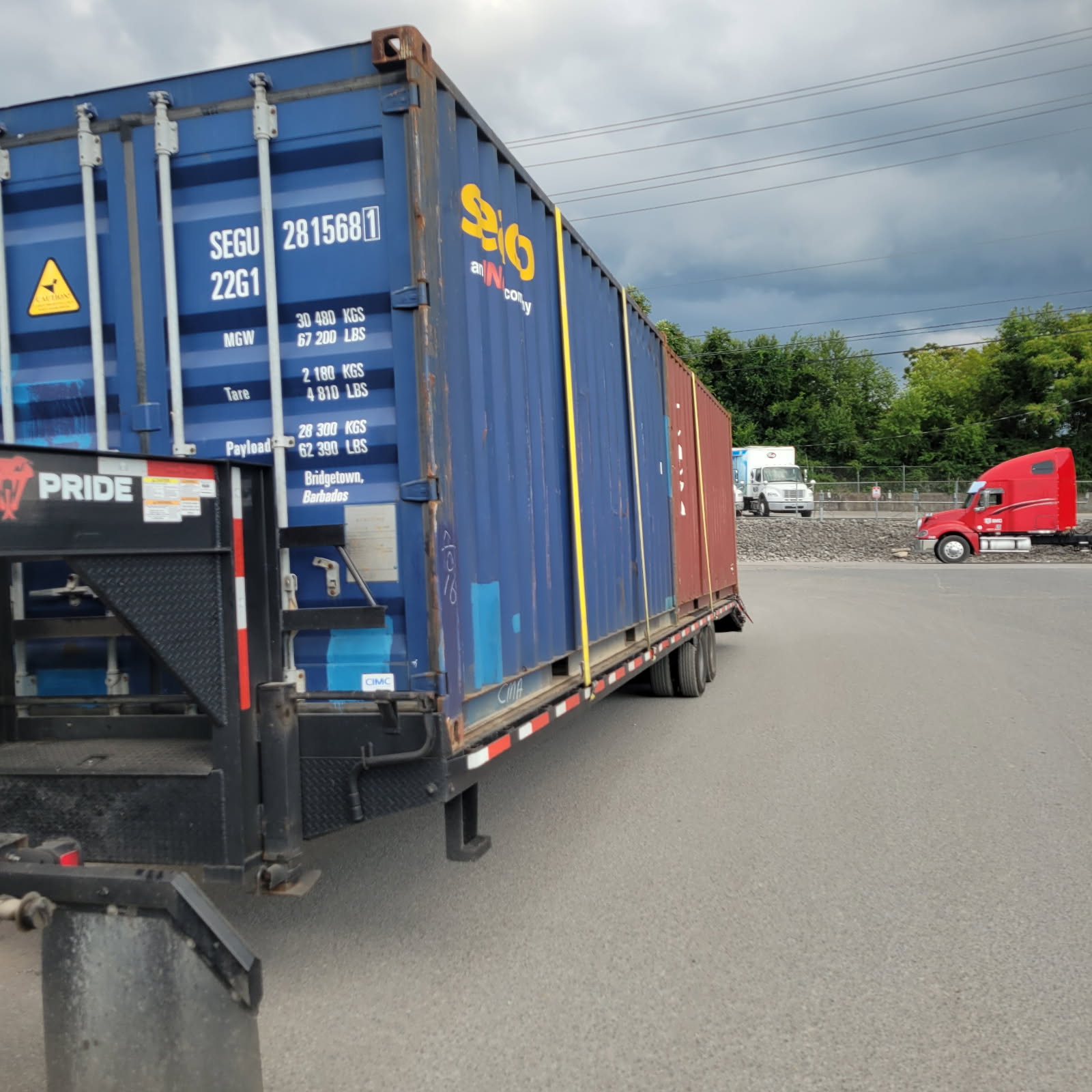 Seaco Blue Marine Container & Red Twin Load