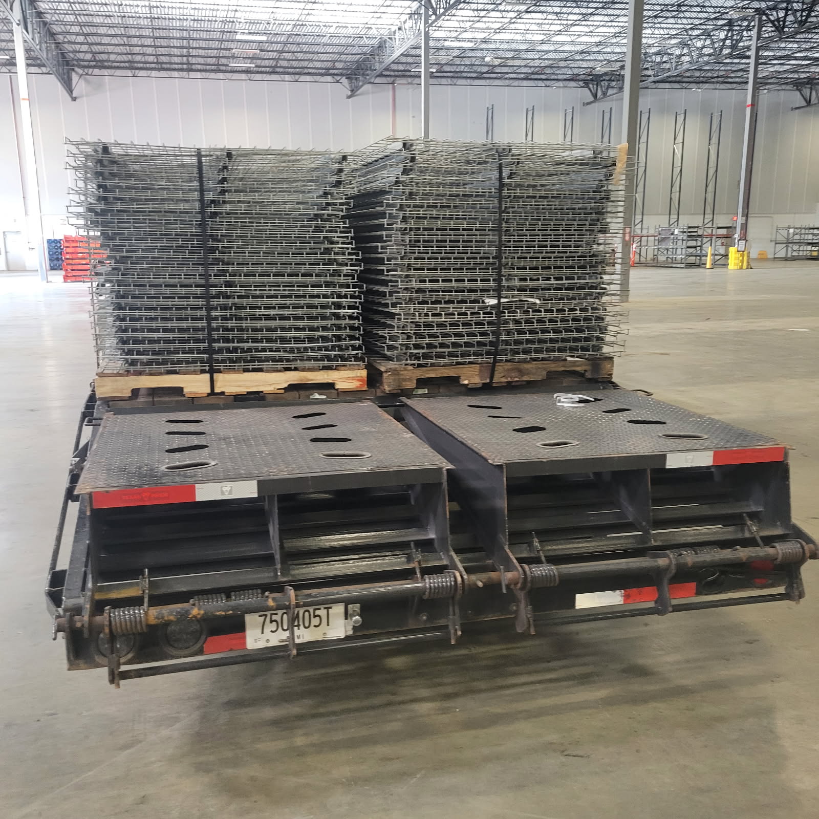 Rear Ramp Profile - Wire Mesh Decking Load